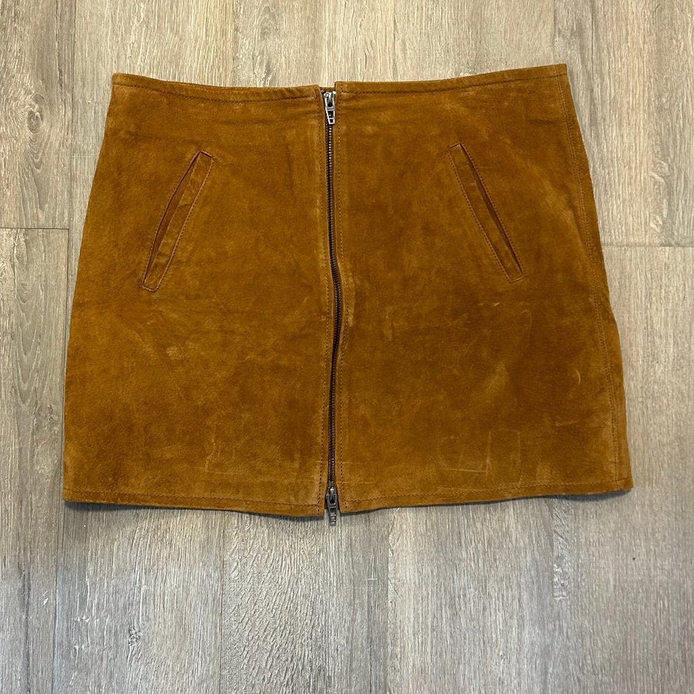 Blank NYC suede skirt with zipper sz 31